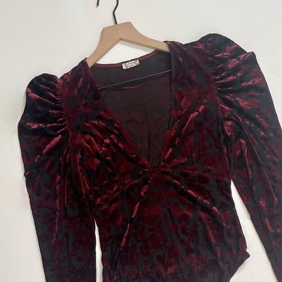 FREE PEOPLE Intimately Magic Hour Velvet Bodysuit Red Midnight Floral Large - Picture 5 of 16